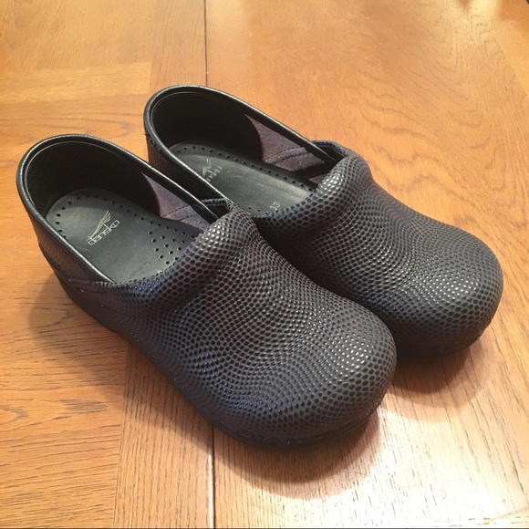 dansko size 33